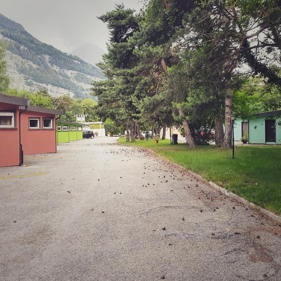 Motel - Hotel "Inter-Alp" A St-Maurice Saint-Maurice Exteriör bild