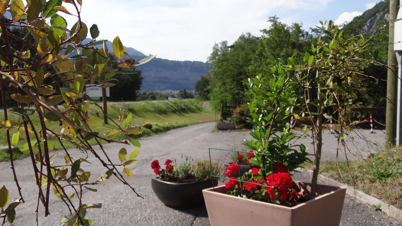 Motel - Hotel "Inter-Alp" A St-Maurice Saint-Maurice Exteriör bild
